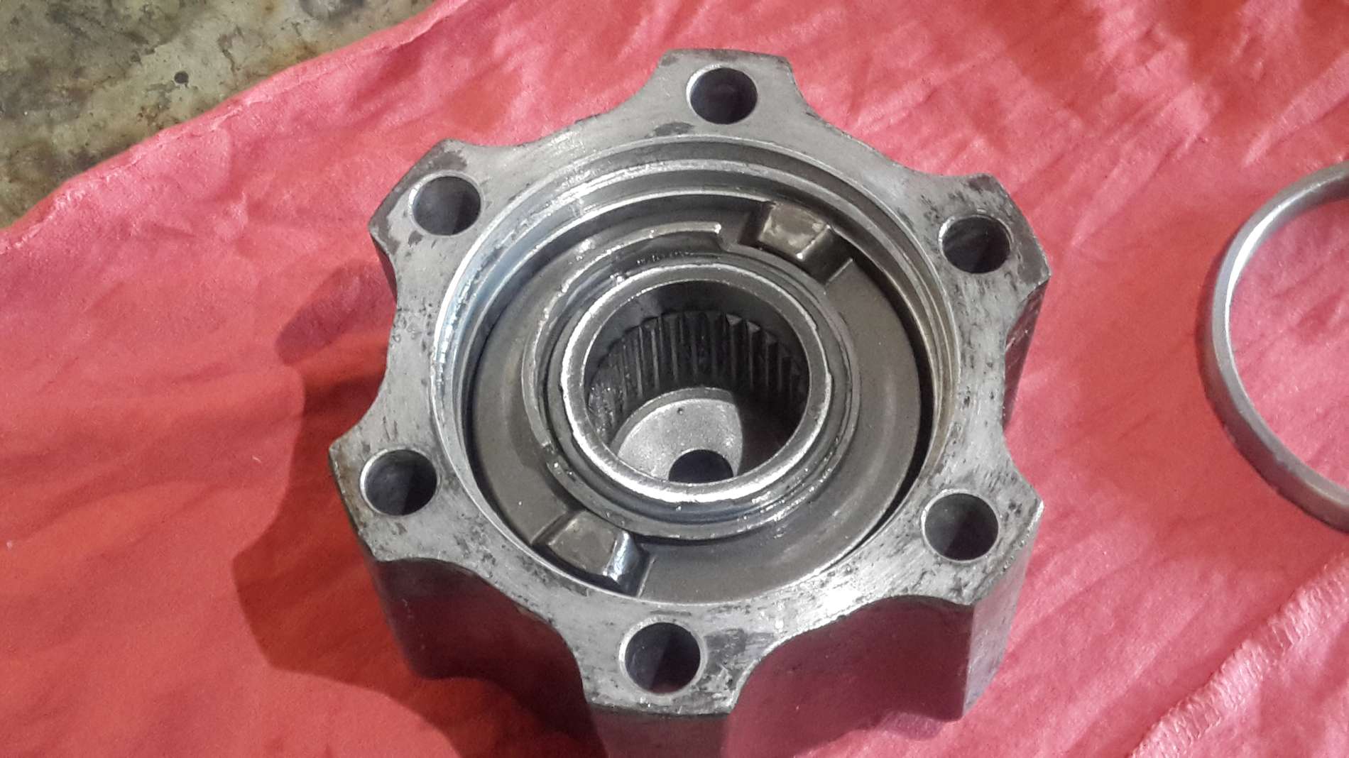 hub_13-1900.jpg