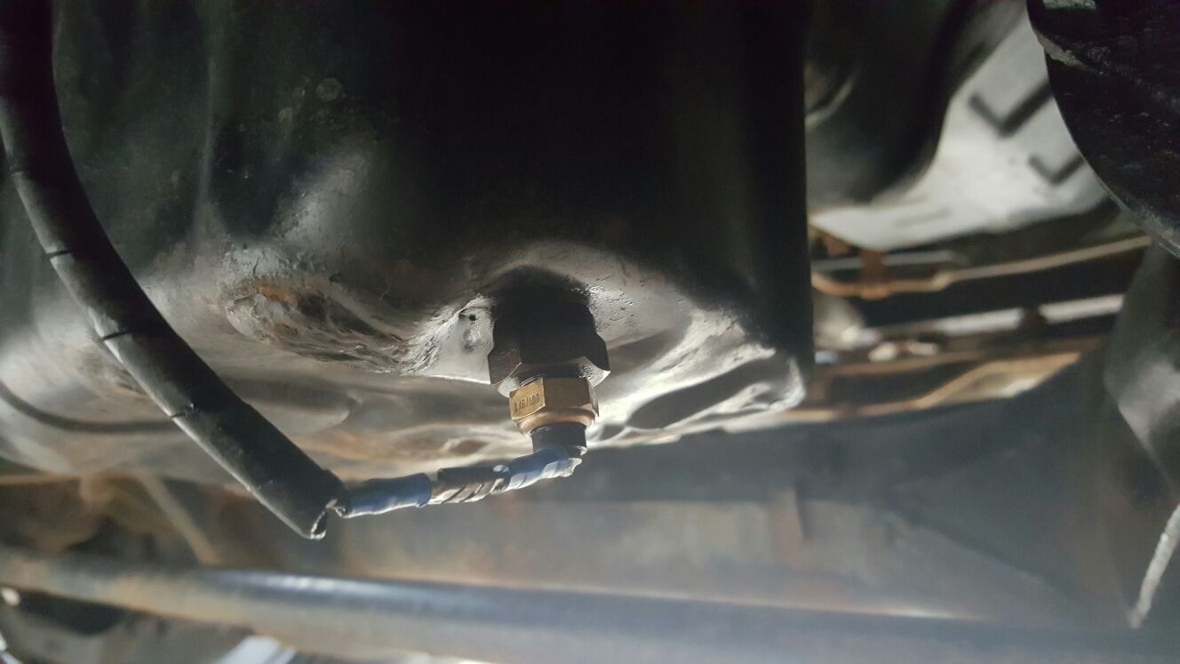 Sump plug, oil temp