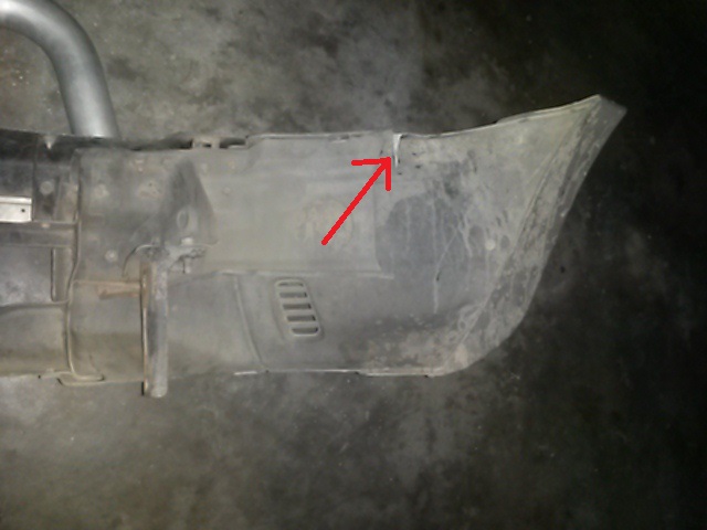 Right hand side - Inside. Crack highlighted.