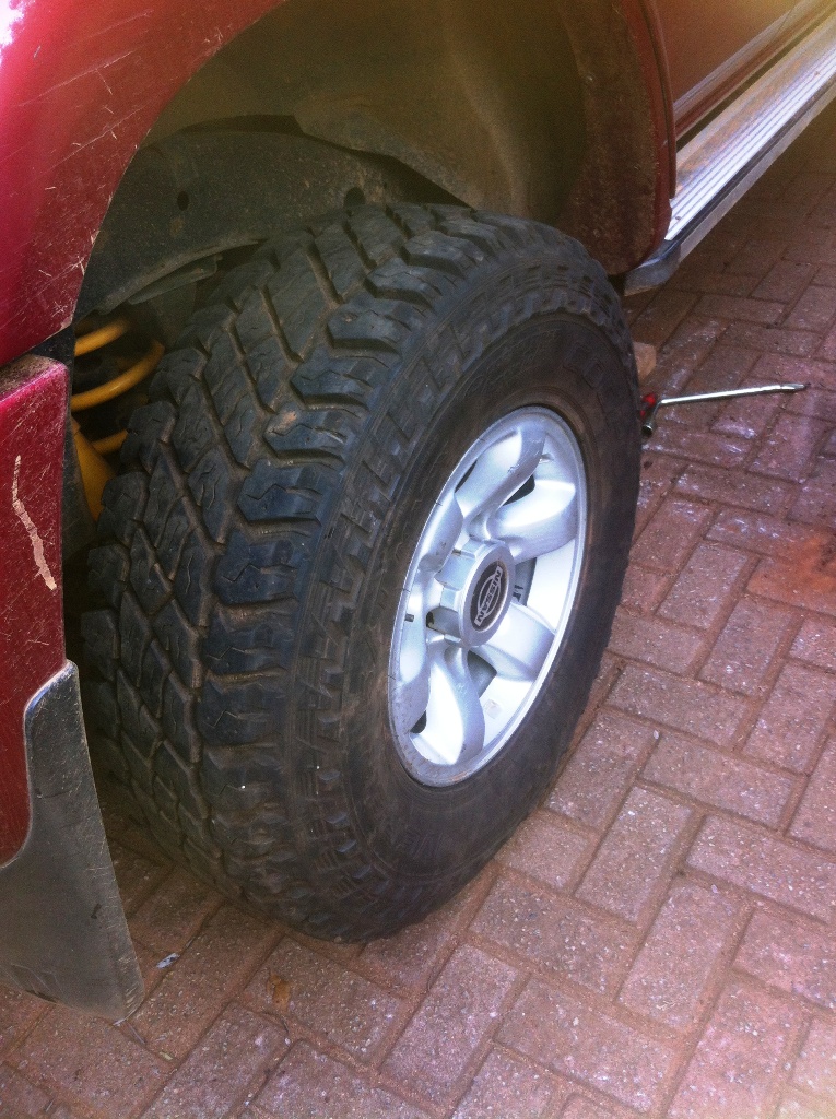 255/85r16 st maxx