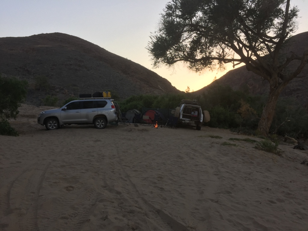 25HiuarusibRivercamp.jpg