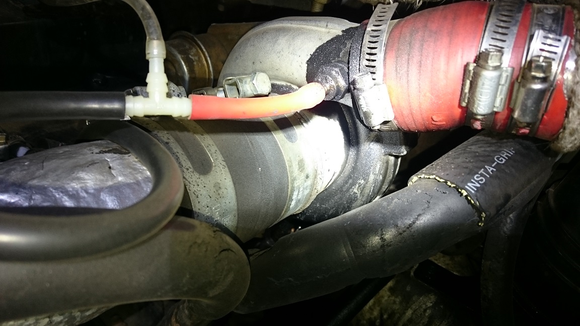 thin pipe from turbo to IP and Wastegate