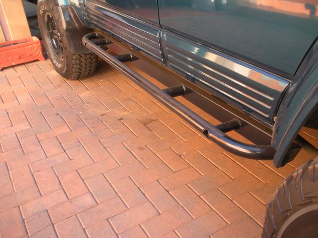 Rock Sliders with high lift jack points