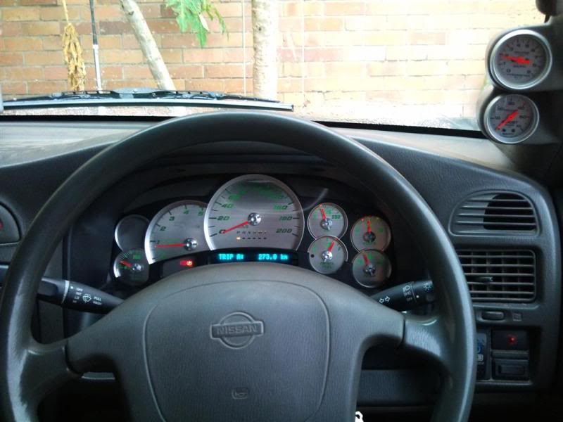 Custom dash clusters