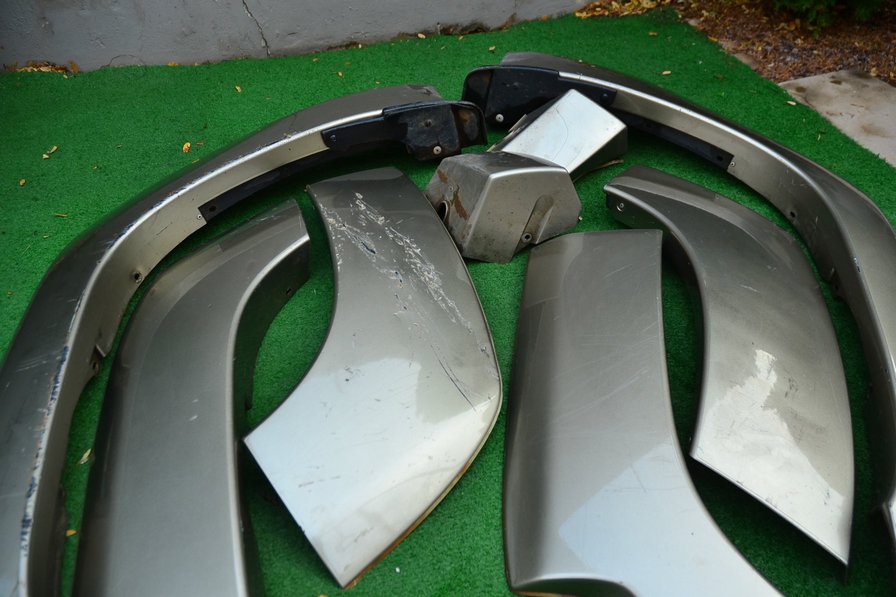 2008 4.8 GRX Wheel Arch Flares (16).jpg