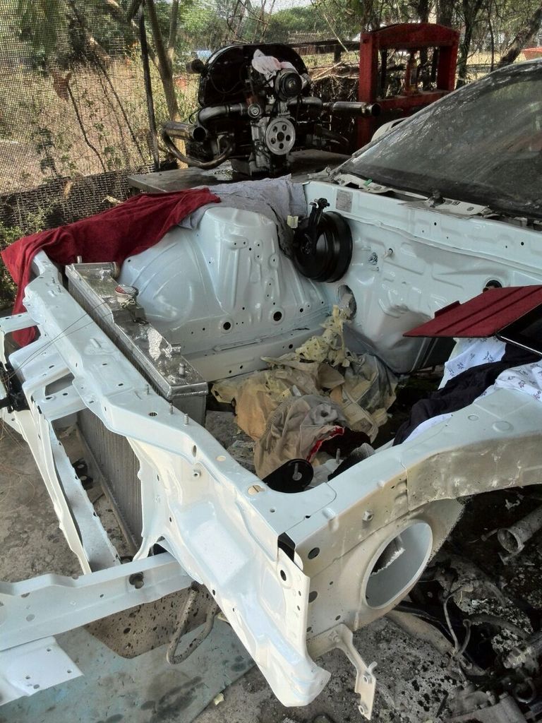 engine bay.jpg