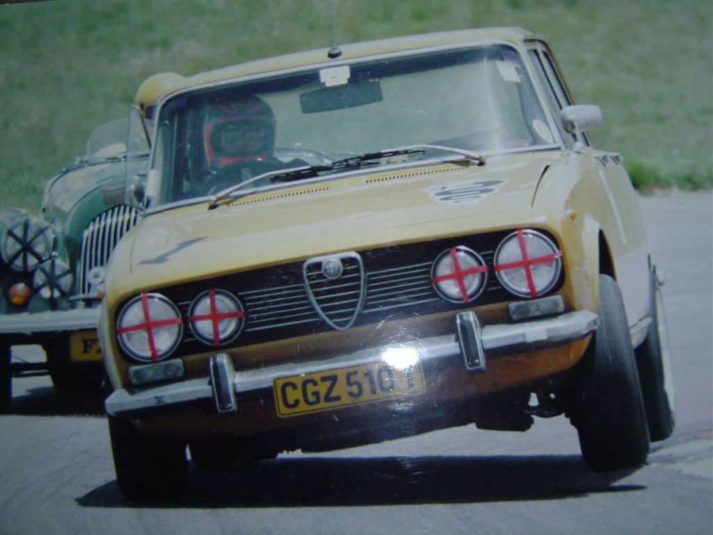 Yellow Marque Cars Racing Berlina.JPG