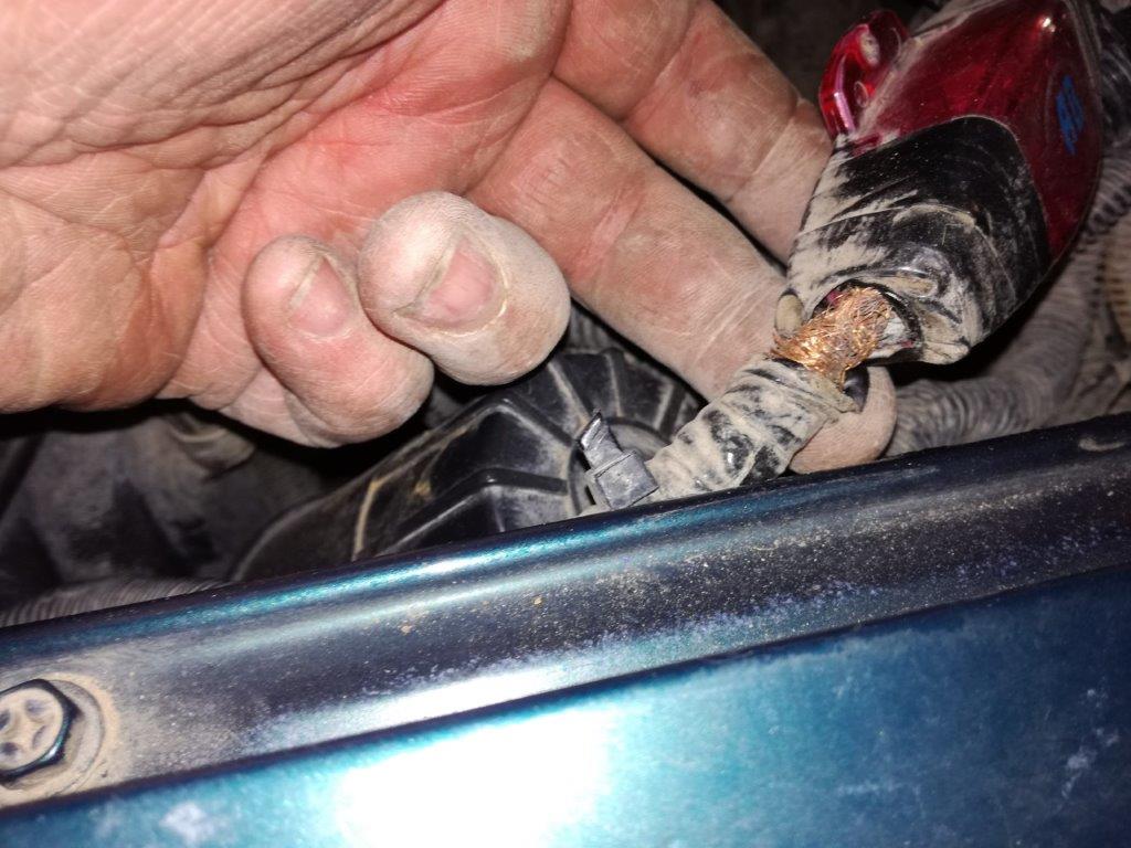 Amplifier fuse wiring exposed 2.jpg