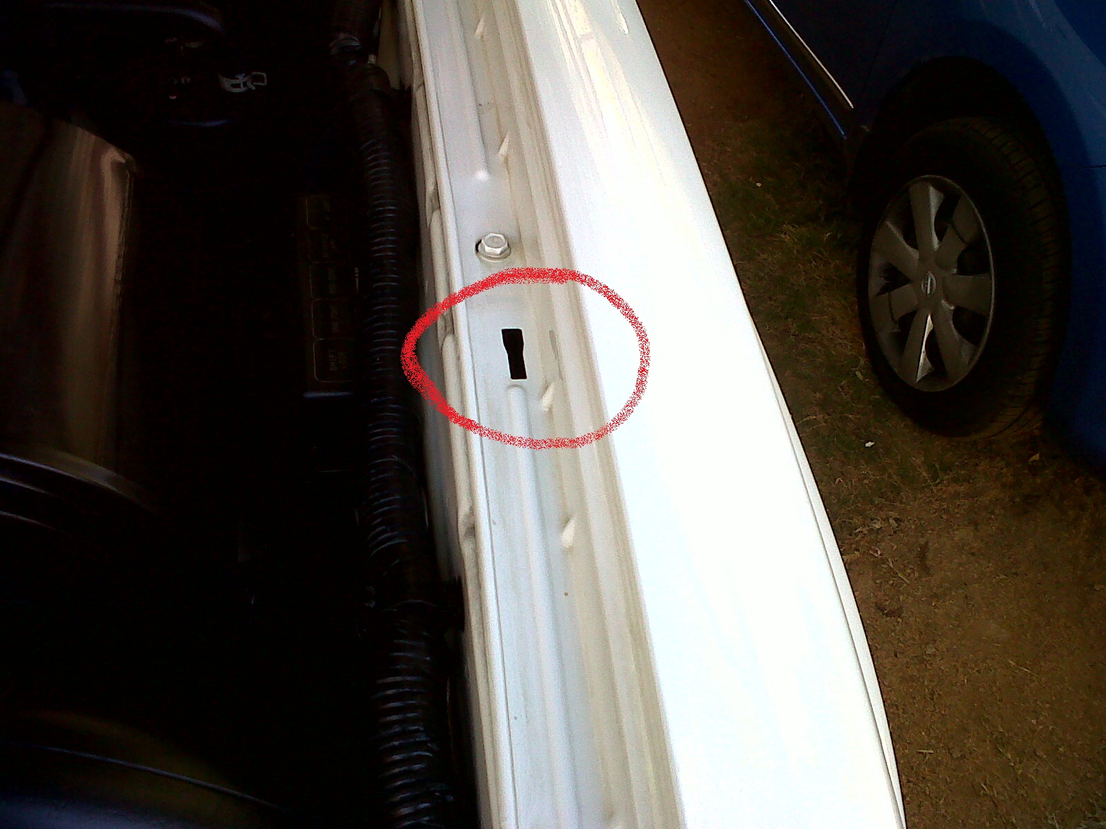 Regter kant wat die rubber missing het?