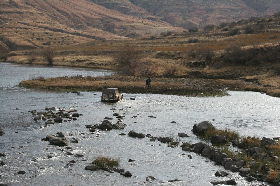 Senqunyane crossing.jpg