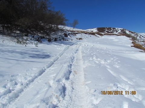 this was the blocked route that we managed to go through with the dude with the disco and snow chains