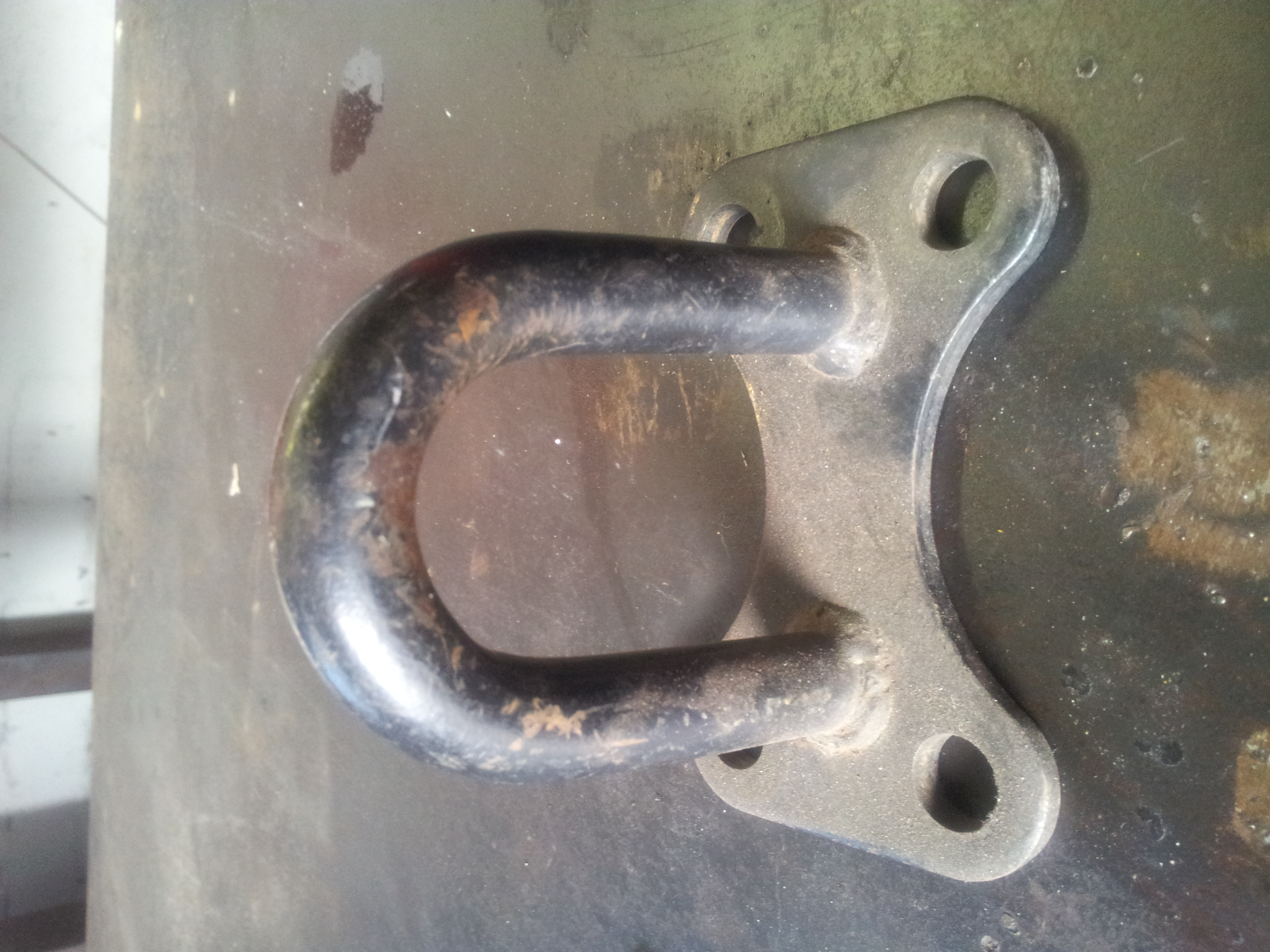 Note the weld size.