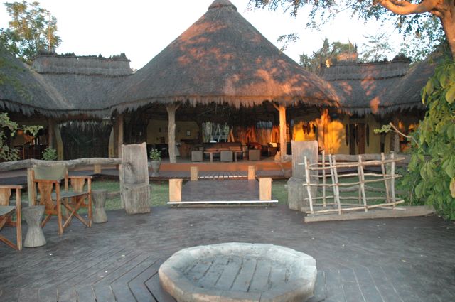 the communal lounge area was plush, comfortable and very pleasant for a &quot;sundowner&quot;, in the late afternoon, with the setting sun