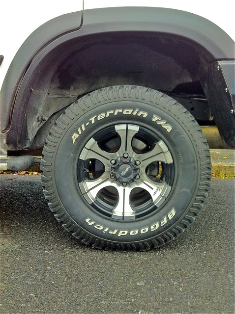 Post fitment of Air Springs .... including a better view over the bonnet (at the recommended 0.5 bar - unloaded.