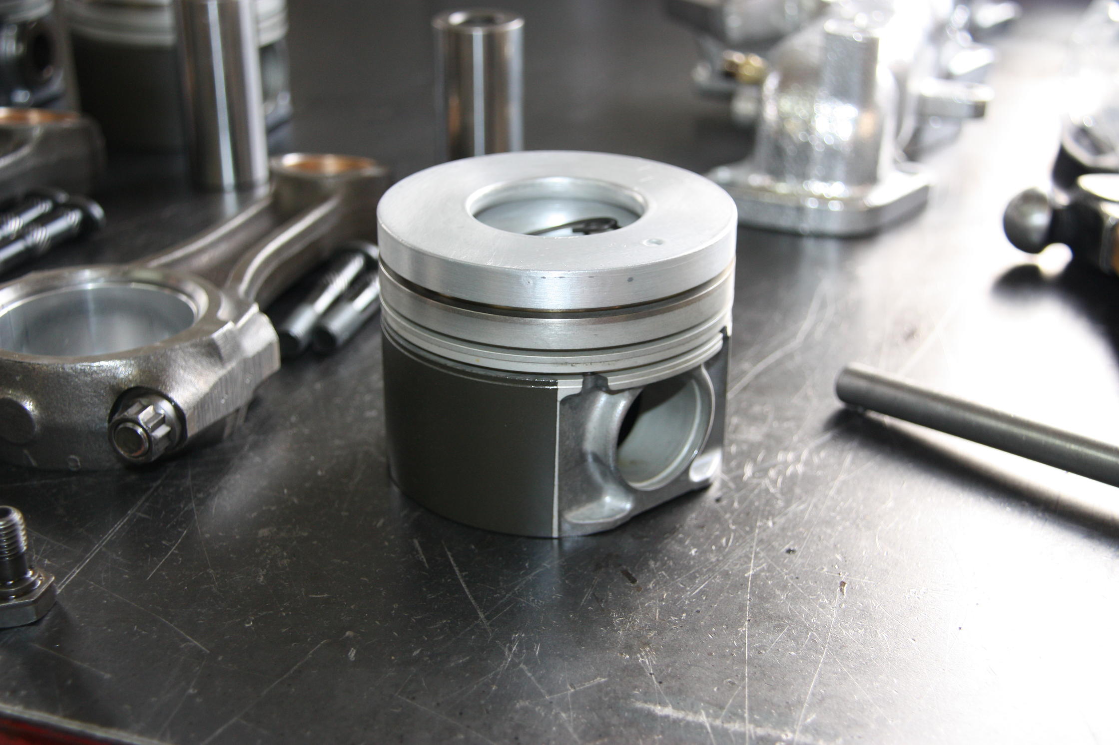Pistons - Ceramic tops &amp; Teflon sides