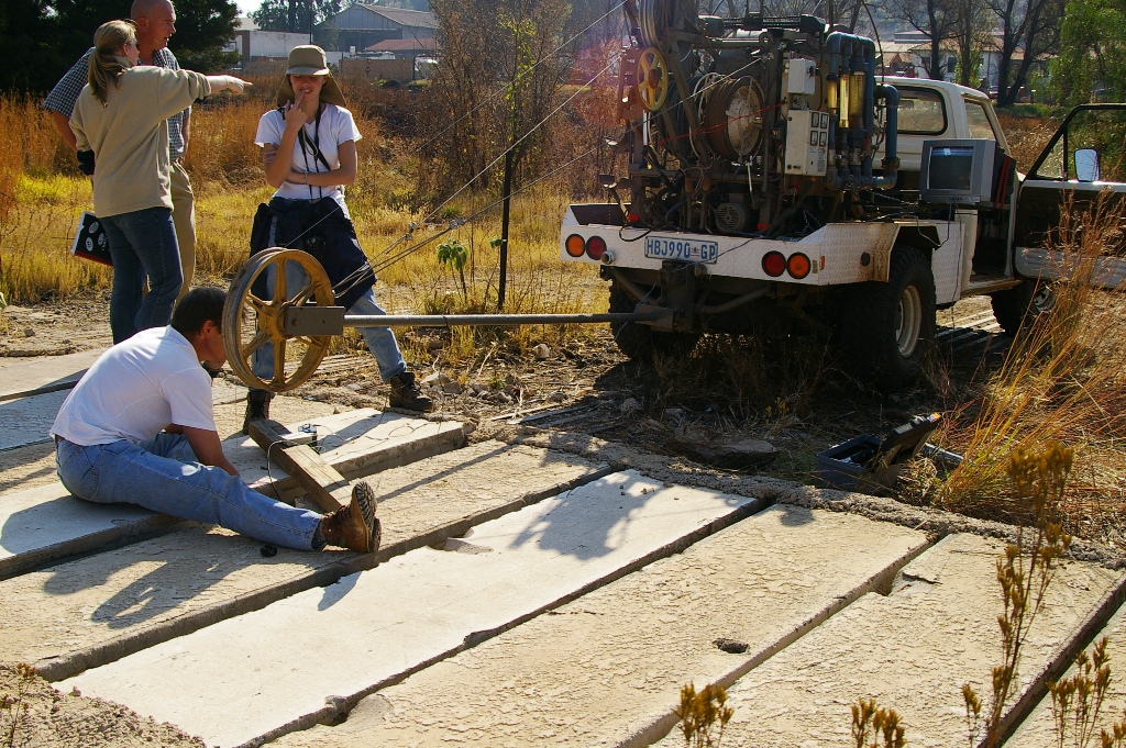 Lowering a camera down 2000m mineshaft JHB East rand.jpg